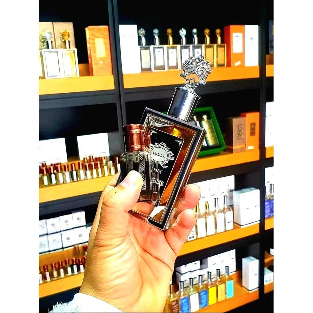 عطر دهن العود الأزرق من أمير حرب